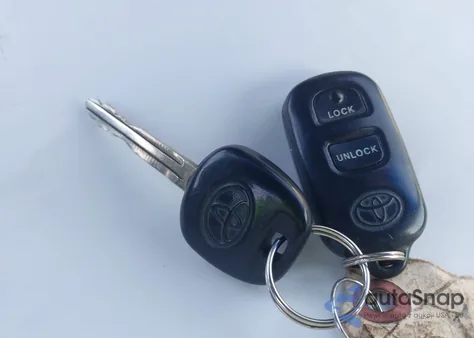 2001 Toyota Camry Solara Sle V6 из США, поврежденный, VIN 2T1FF28P41C506802